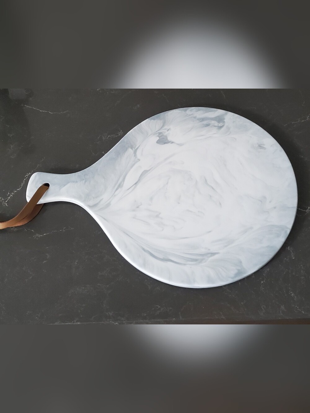 CARRARA SERVING BOARD Marble-like White & Gray Round Ceramic Board w/ Handle